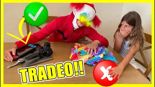 TRADEAR Con EL PAYASO 🤡 INTERCAMBIO De POP IT #fidget