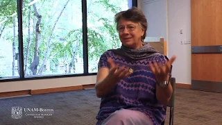 Marta Turok, especialista en textiles mexicanos.