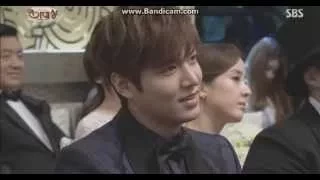 Kim Woo Bin looks like fall in love with Kim Ji W | SBS Drama Awards 2013