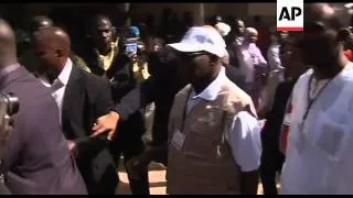 Opposition leader voting in Senegal election, oppos sots, vox pops