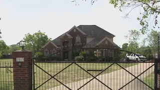 Neighbors scared following shooting at house party in Alvin