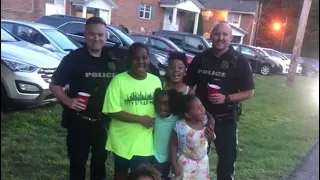 Police called to shut down kids’ lemonade stand buy drinks instead