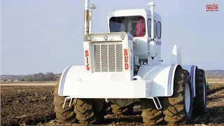 BIG BUD HN-250 Tractor Plowing