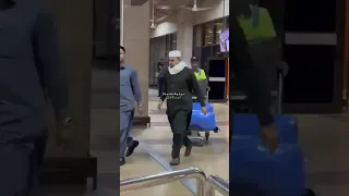 Owais raza qadri arrived karachi international airport #youtubeshorts #trending #status