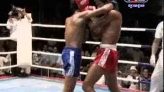 TV3  Khmer Boxing  06 July 2013 ព្រំ សំណាង Vs ទ្បុង សុភី 5