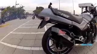 Mostrando a Vergonha da MOTO CBX 750 Fumando na saída do Shopping.