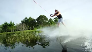 На водных лыжах за самолетом