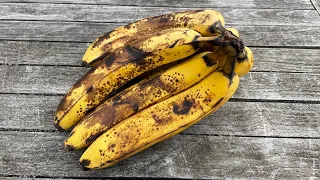 Ab heute wirst du immer braune Bananen im Haus haben / 5 EINFACHE Rezepte für überreife Bananen