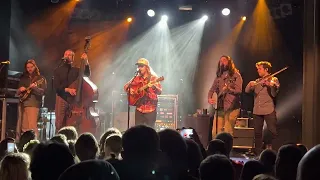 Billy Strings - Hold the Woodpile Down (Berlin Dec. 03, 2022)