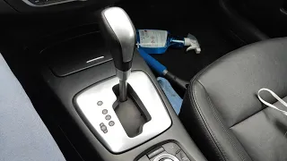 Wymiana oleju w automatycznej skrzyni biegów AJ0 w Renault Laguna III