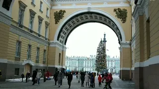 Санкт-Петербург. Дворцовая площадь. 18 декабря 2022 года.