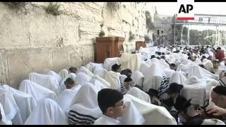 Orthodox Jews gather for traditional passover blessing