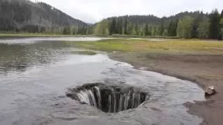 Adventure Oregon - Lost Lake draining into a giant hole