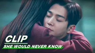 Clip: Hyun-seung Asks Song-ah For A Hug | She Would Never Know EP11 | 前辈，那支口红不要涂 | iQiyi