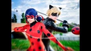 Cosplays LadyBug And Cat Noir