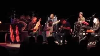 "Tipping"- Bruce Hornsby & the Noisemakers (Lake Matoaka Amphitheater: Williamsburg, VA) 5/21/15