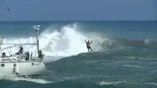 Ala Moana Bowls Live Surf Video