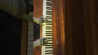 Пианист VS Перчатки