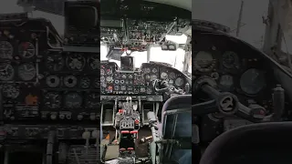 Что внутри советского самолёта АН-24?