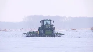 Farmers in northeast China prepare for spring plowing