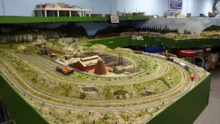 Large N Scale Gauge Train Layout of Midwest N Pioneer Model Railroad RR Club awesome trains