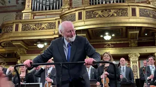 Musikverein applauding John Williams #2