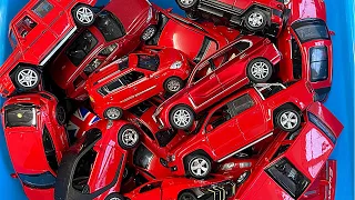 Various Red Cars From The Box - Olika Röda Bilar Från Lådan