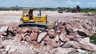 New Update Large Capacity Land Reclamation Dump Truck Moving Stone Bulldozer Pushing Clearing Stone