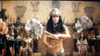 Nefertiti  fight ! .mpg