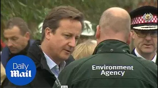 David Cameron outlines long-term plans for flood defences - Daily Mail