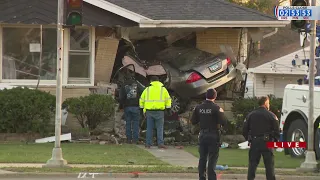 2 killed after car crashes into home in Park Ridge