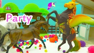 New Years Eve 2017 Party with Breyerfest Mare + Breyer Traditional Horses - Play Video