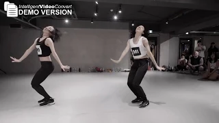 Handclap - Choreography by Lia Kim X May J Lee (Mirrored)