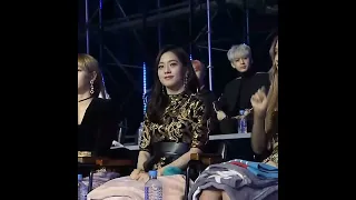 V reaction when jisoo appeared on screen 😍🤭 #jisoo #kimtaehyung #vsoo #taesoo