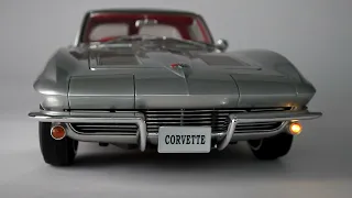 1:8 1963 Corvette Sting Ray Model