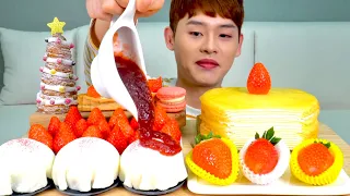 ASMR 크레이프에 딸기 쌈싸먹기🍓 대왕딸기모찌 킹스베리 먹방~!! Crepe Cake With Big Strawberry Cream 🍓 MuKBang~!!