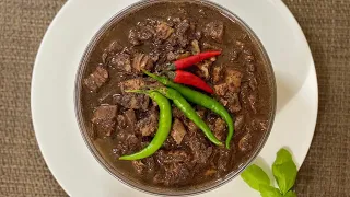 Pork Dinuguan - Dinardaraan recipe (meat, liver, & intestine)