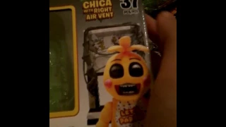 McFarlane fnaf set toy chica with right air vent review.