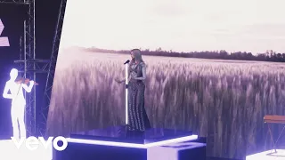 Bebe Rexha - Knees (Pre-Show GRAMMY Awards Performance)