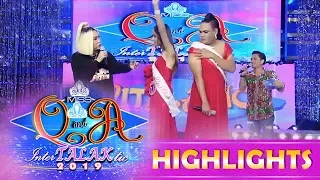 It's Showtime Miss Q and A: Vice checks the armpits of two Miss Q & A candidates