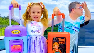 Nastya et papa partent en voyage avec de nouveaux jouets de voyage