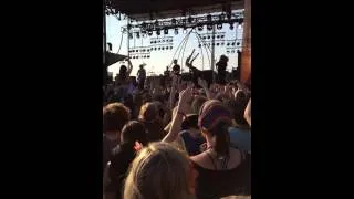 The 1975 - "Chocolate" Live at Hangout Fest