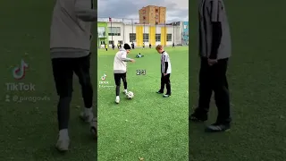 Лёгкий финт #footballfreestyle #shorts #soccer #футбол