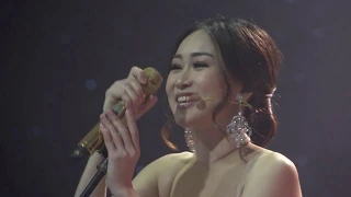 WO ZHI ZAI HU NI [我只在乎你] - Angela July with Smiling Face Orchestra