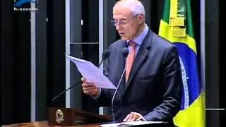 Sen. Eduardo Suplicy lê e comenta pronunciamento da presidente Dilma à Nação