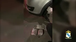 Курские полицейские задержали наркокурьера, прятавшего в бампере автомобиля 4 кг гашиша