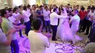 танец жениха и невесты (свадьба в Дагестане)