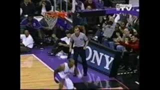 Vince Carter windmill dunk vs. Bucks (99-00)