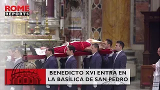 Así se introdujo el cuerpo de Benedicto XVI en la Basílica de San Pedro