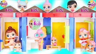 LOL Surprise Dolls in Pool Playmobil Changing Room Haul + Lil Sisters - Toy Mystery Fizzy Bomb Video